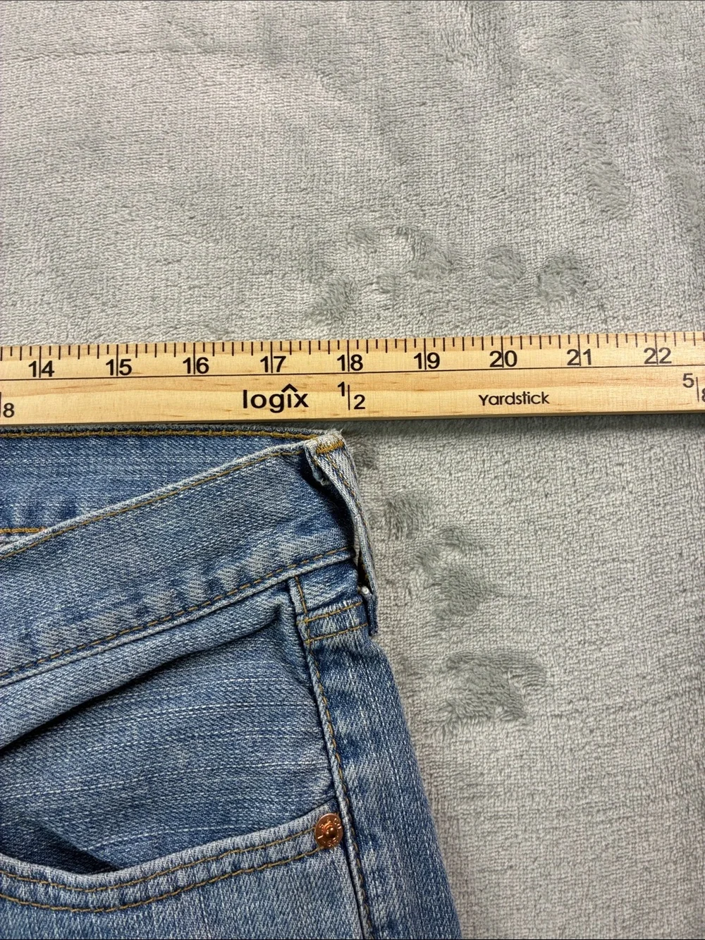 Levis classic straight